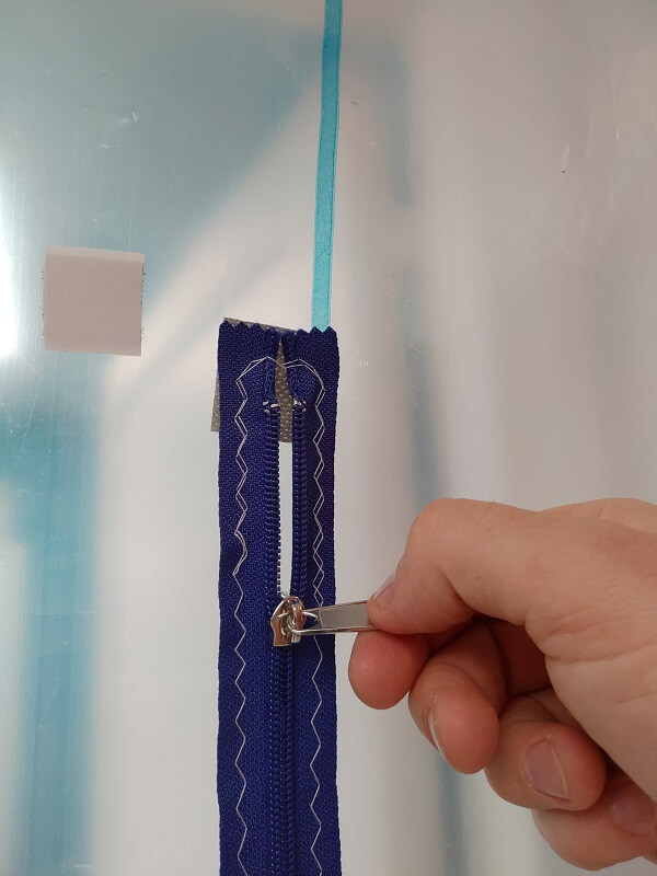 zoneprotect-porte-zip-en-u-avec-film-cloison-anti-poussi-re image 3
